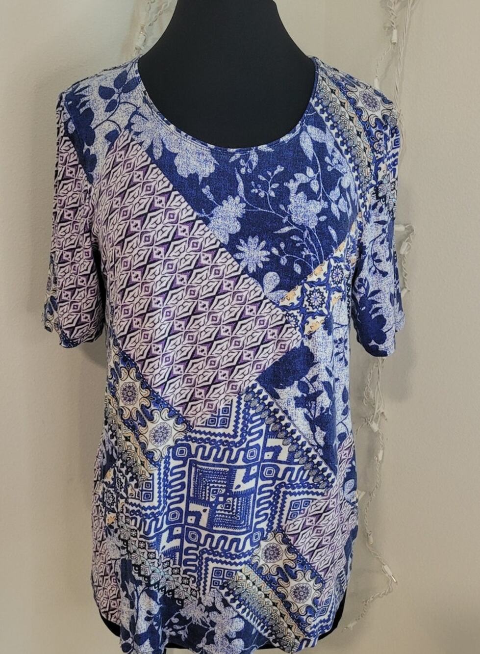 Chico’s Patchwork Print Blouse Blue Size 2 Boho Artsy Stretch Top